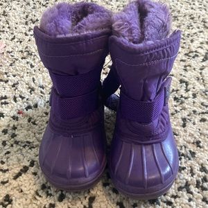 Purple fleece lined Thermolite toddler snow boots